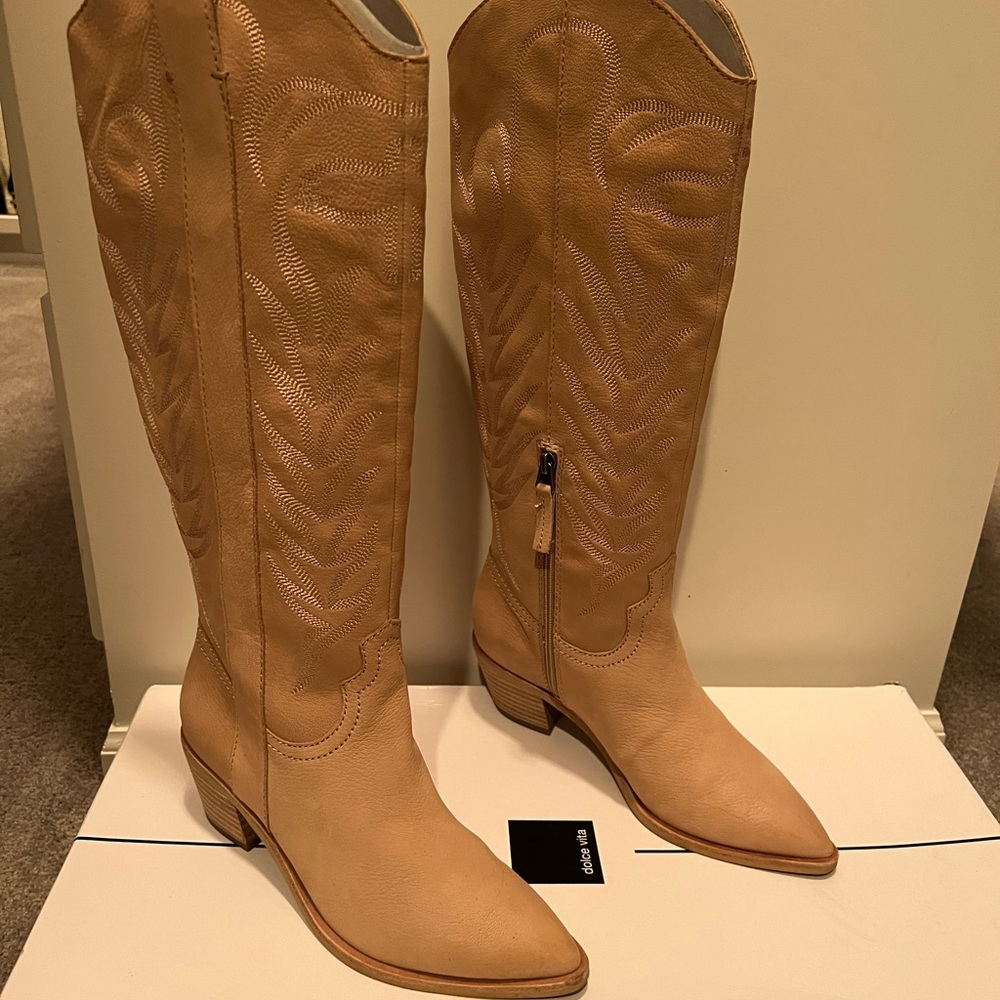 DolceVita Solei Cowboy Boots Dune Nubuck